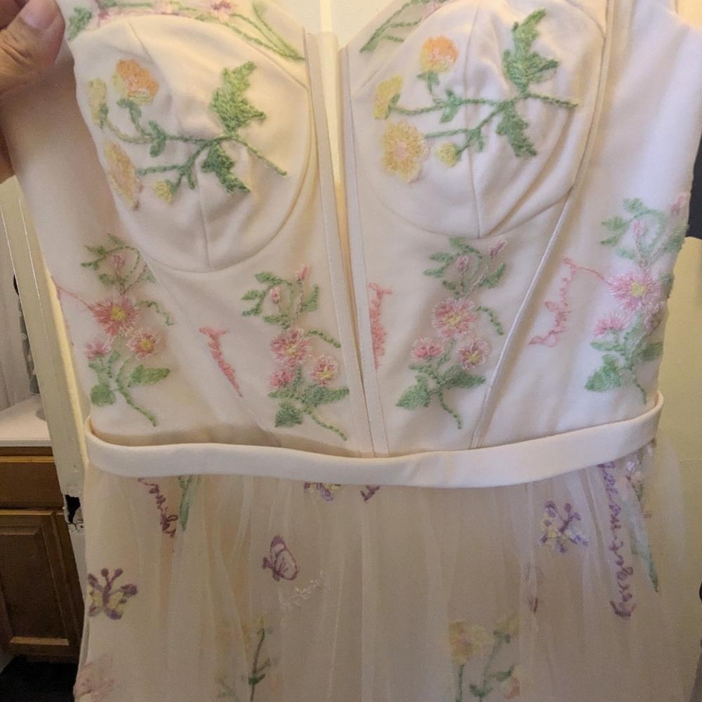Prom dress - Picture 3 of 3